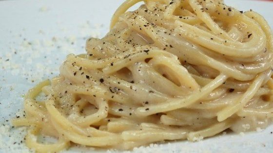 E New York scopre la cacio e pepe: "E' il piatto italiano più venduto"