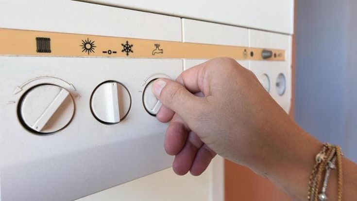Caldaie, stop a obbligo di revisione a casa: controllo a distanza ogni 4 anni. I dubbi degli addetti