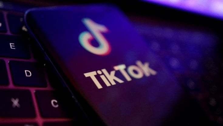 TikTok, faro dell’Italia. Il Copasir ora indaga sui pericoli dell’app