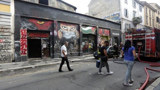 Milano, incendio nel centro sociale Lambretta: sigilli alla struttura 