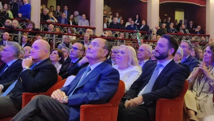 Dall'M5s a Forza Italia, la parabola dell'ex viceministro Giancarlo Cancelleri: "Ho sbagliato, il partito di Berlusconi è una famiglia di valori"