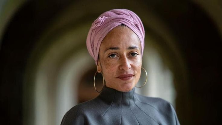 Zadie Smith: “La tecnologia? Non so se sia schiavitù, ma di certo non è libertà”