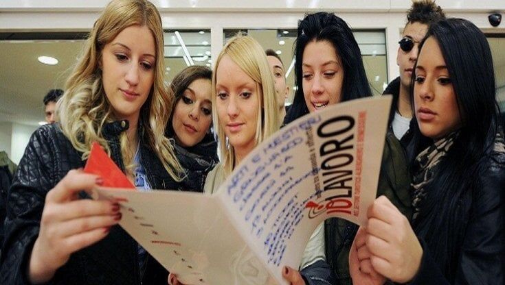 Trekking, musei, incontri e mimose, la Festa della donna dura un mese