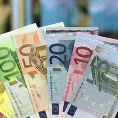 L’euro perde quota: è il momento di diversificare i propri investimenti in altre valute