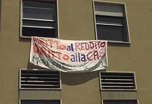 Somalo si butta dal terzo piano<br />ma &egrave; giallo sull'asilo politico
