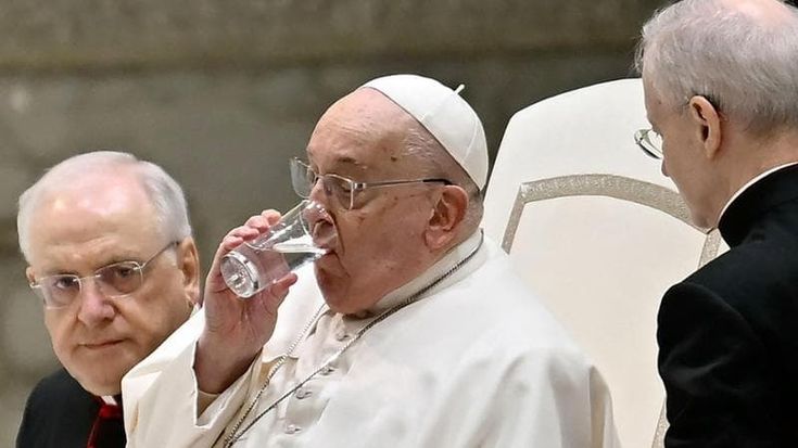 Papa Francesco, Santa Sede: “Polmonite bilaterale, quadro complesso”