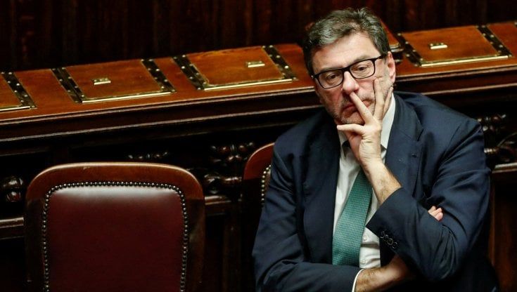 Riforma Irpef, subito le tre aliquote. Ma il governo punta alla flat tax per tutti