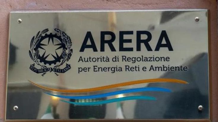 Commissari Arera nella bufera: “Si aumentano lo stipendio”