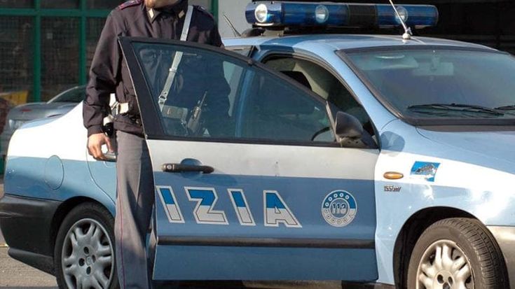 Aggredisce la sua ex avvocata per l'eredità della madre: trovato grazie al braccialetto elettronico
