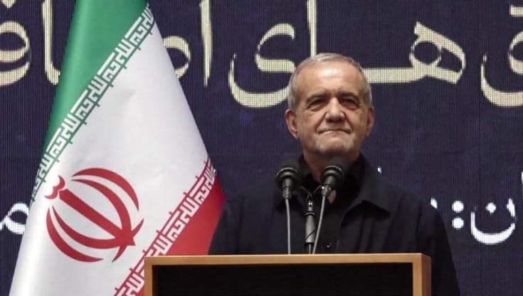 Mondiali, il presidente iraniano Pezeshkian sul pareggio con il Belgio": "Tanto di cappello!"