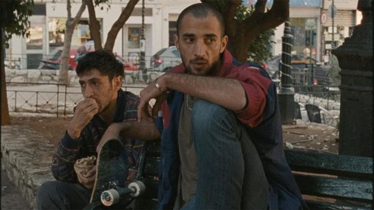 “To a Land Unknown”, vite sospese in una diaspora senza approdi. La recensione