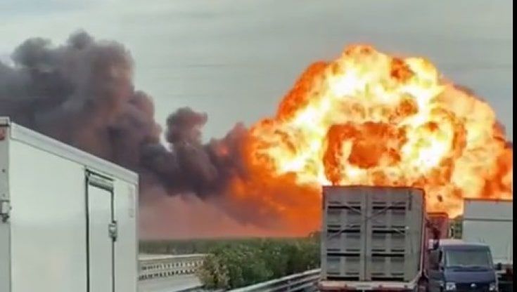 Esplode un'autocisterna sulla Statale Foggia-Candela, vigili del fuoco evitano la strage: un ferito 