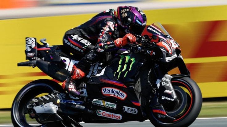 Assen, quattro Aprilia davanti nelle qualifiche: pole a Martin, Bezzecchi terzo
