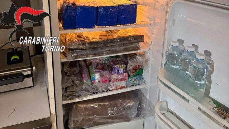 Maxi deposito di droga dietro la Gran Madre: sequestrati 86 chili di stupefacenti, due arresti