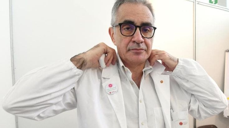 Covid, il virologo Fabrizio Pregliasco: “Non vado più in metropolitana per paura degli attacchi dei No Vax”