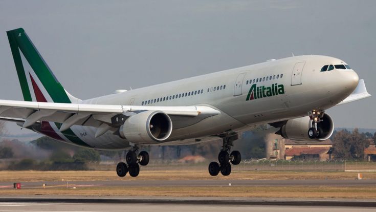 Ecco la nuova Alitalia: una holding e tre aziende per volo, manutenzione e bagagli