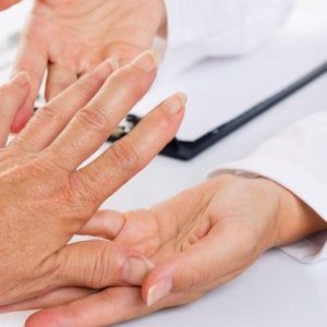 Coronavirus, carenza di farmaci per malati reumatologici