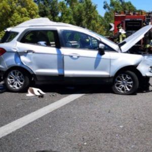 Auto contro Tir sulla Palermo-Catania, un morto e tre feriti