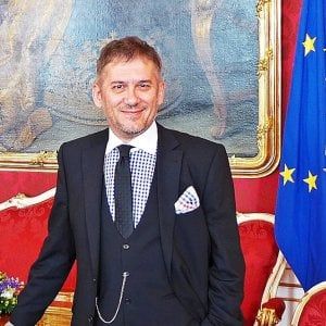 Migranti, da lavapiatti a Croce d’Oro della Repubblica di Austria e consigliere di un primo ministro 