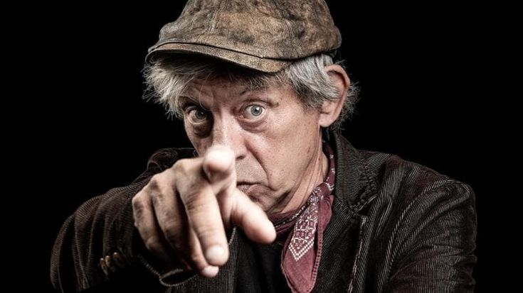 Paolo Rossi, la satira e Pirandello. “Il teatro è un metaverso fatto di carne e vita”