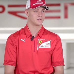 Formula 1, Mick Schumacher verso esordio sulla Ferrari: farà dei test in Bahrain