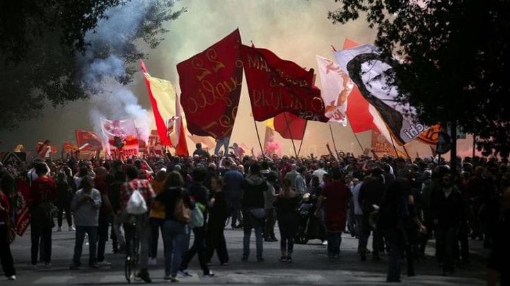 Derby, tifoserie a confronto: i romanisti preparano la coreografia, i laziali sciopereranno