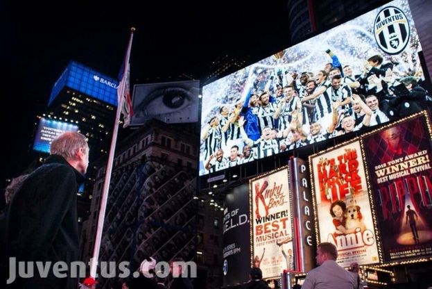 La Juve arriva a New York, in un video a Times Square