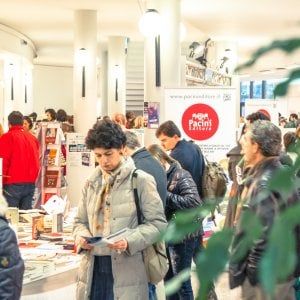 Da Simi a Di Paolo, sfilata di scrittori al Pisa Book 