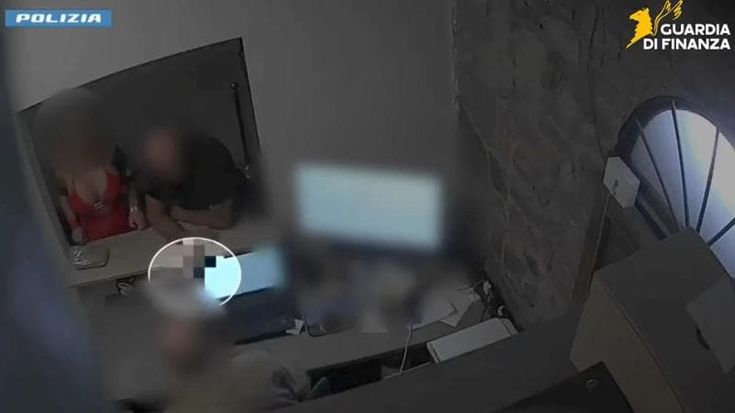 Brescia, casa d’appuntamenti dietro club privato: 9 indagati per sfruttamento della prostituzione