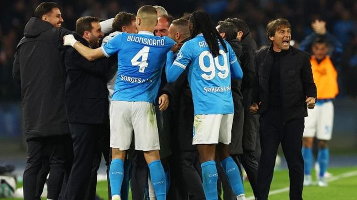 Napoli, futuro blindato: con Conte fino al 2027. Fumata bianca a maggio