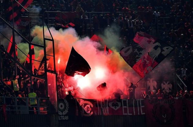 Italia-Albania, lancio di petardi: gara sospesa 8'