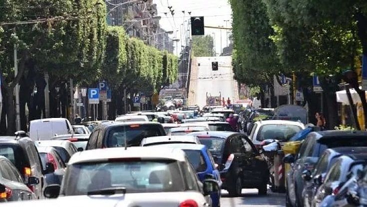 Qualità dell'aria in Puglia, nessun capoluogo rispetta i nuovi limiti dell'Oms. Legambiente: "Ripensare le città"