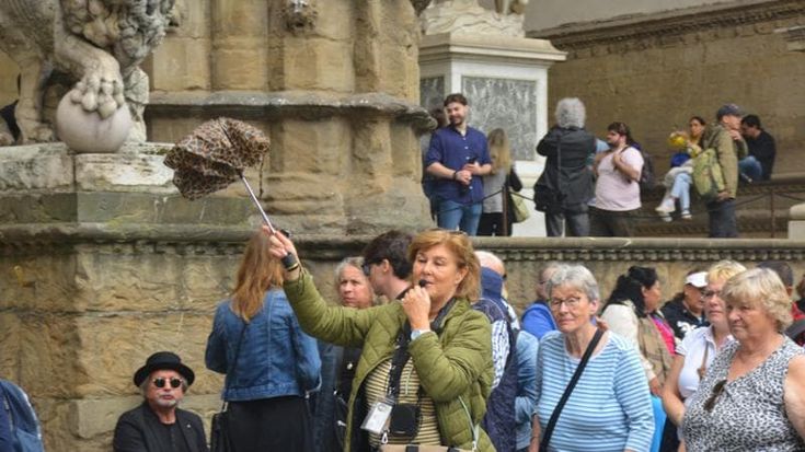 Stretta di Palazzo Vecchio: stop agli altoparlanti per le guide turistiche