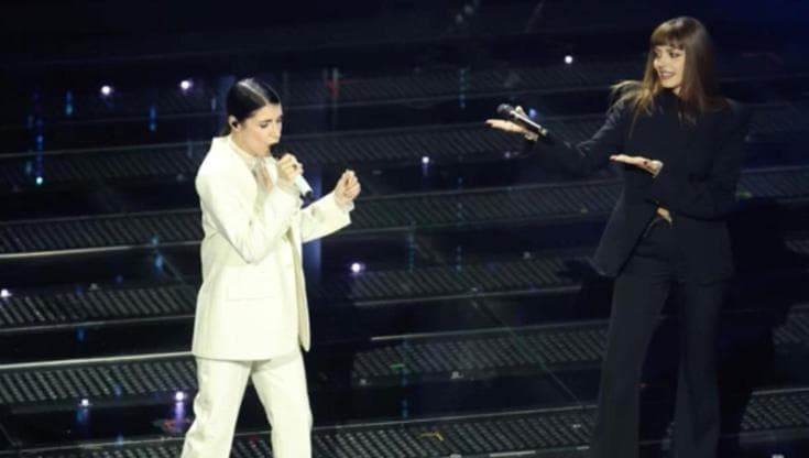 Da Benigni alla vittoria di Giorgia e Annalisa: i 10 momenti imperdibili della serata delle cover