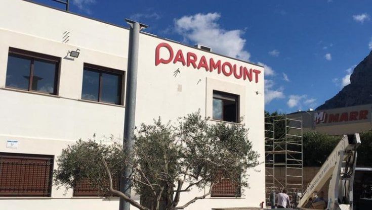 Businessman indiano apre una fabbrica a Cinisi: produrrà mascherine