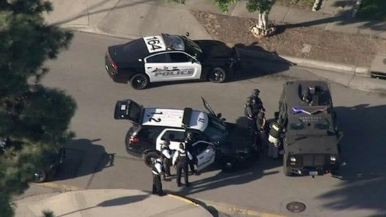 California, spari vicino a seggio elettorale: due uccisi. Responsabile trovato morto in casa
