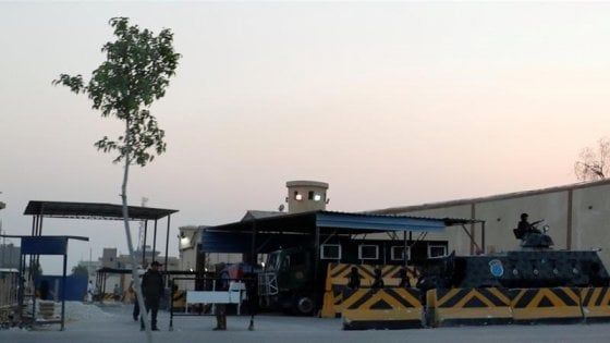 Egitto, muore in carcere il regista di un video critico di al Sisi