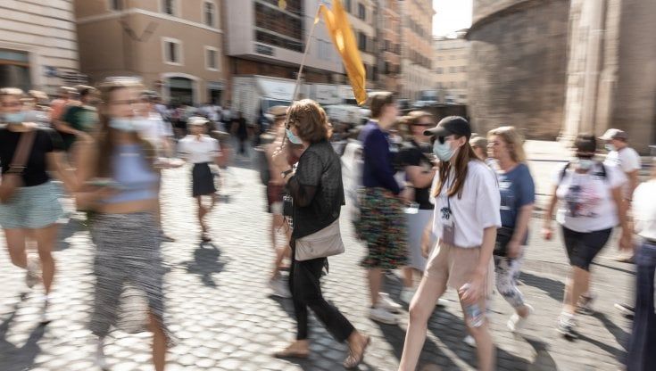 Turismo, la Confcommercio vede la ripresa. "Ma il recupero sul pre-Covid è ancora lontano"