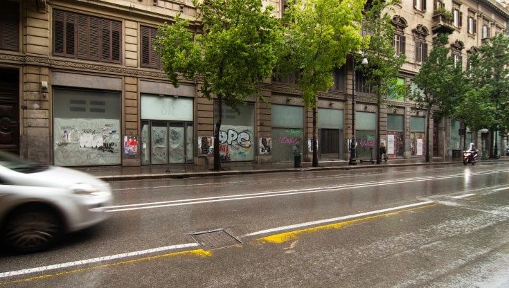 Palermo, l’agonia di via Roma: il cantiere infinito che non avrà il tram