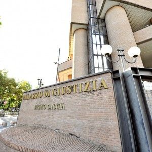 Resta in carcere la madre che ha avvelenato il figlio con l'insulina