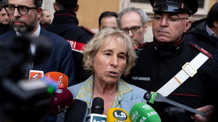 Stefania Craxi: “Io legata alla famiglia Berlusconi, i nostri padri da lassù se la staranno ridendo”