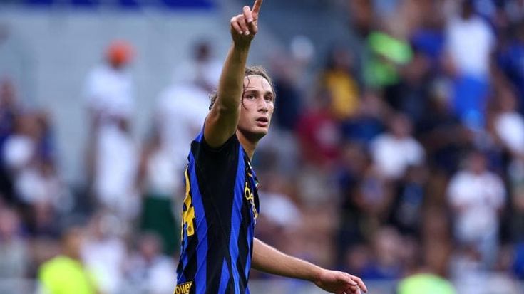 Pio Esposito rinnova con l’Inter fino al 2032: “Sono contento. Non dobbiamo accontentarci”