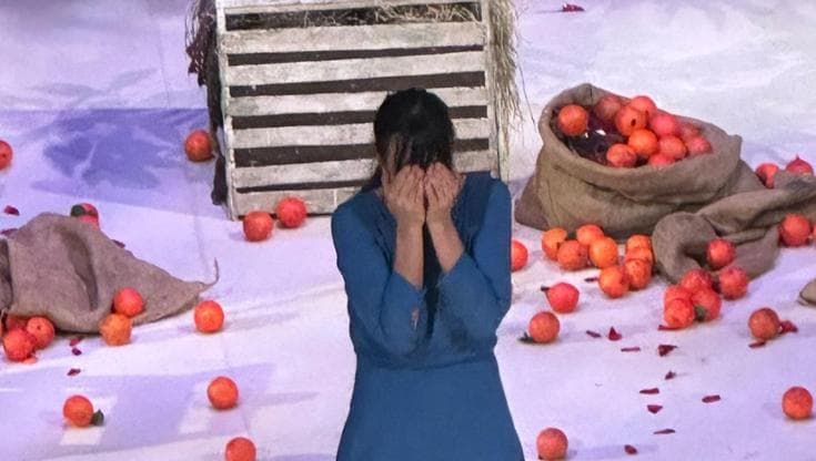 Ambra Angiolini piange a teatro a Napoli dopo trionfo: “Questo il luogo per condividere sentimenti”