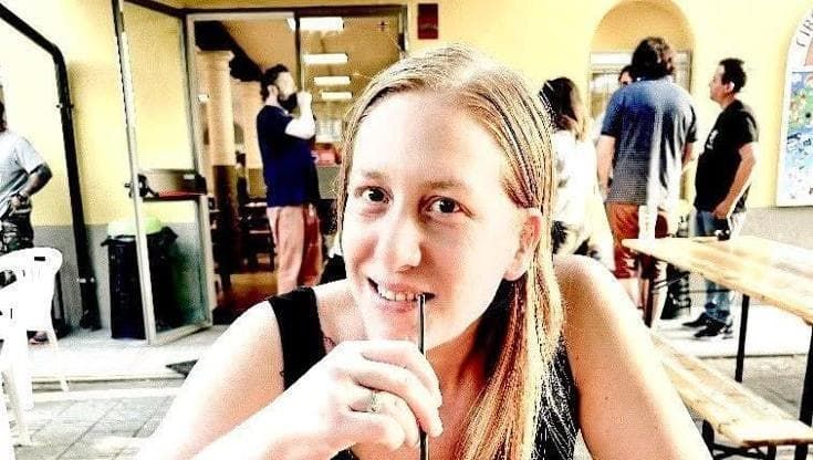 Sara Lodi morta a Parma, la famiglia: “Da un mese non ci dicono nulla, feriti da questo silenzio”