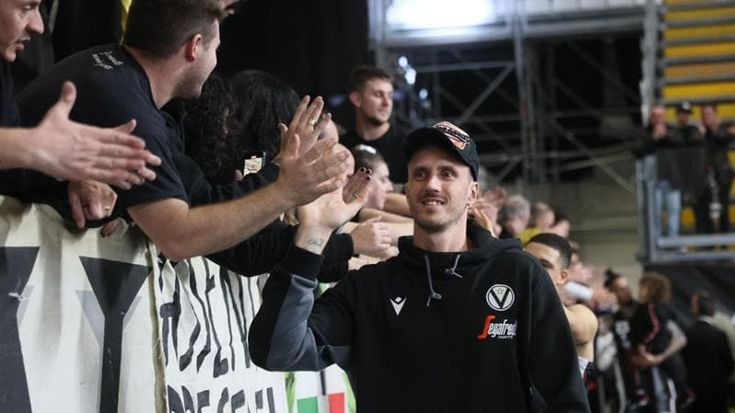 Polonara si racconta per la prima volta: “Il tumore ai testicoli scoperto grazie a un controllo antidoping come Acerbi”