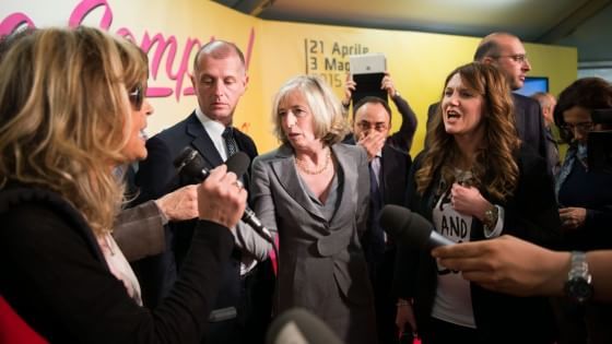 Giannini contestata a Bologna, Renzi: "Un educatore non si comporta così"