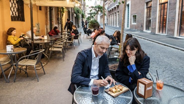 Gianrico e Giorgia Carofiglio, un libro insieme fra padre e figlia: "Impariamo a parlarci tra le generazioni"