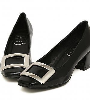 Tod's, ok dei soci ad acquisizione Roger Vivier