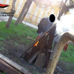 Resti di feretri nell'immondizia comune, conclusione indagini per sette a Mazara