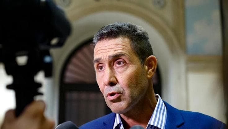 Vannacci, attacco omofobo contro Cerno: “Ha gusti invertiti”. La replica: “Non regge il confronto”
